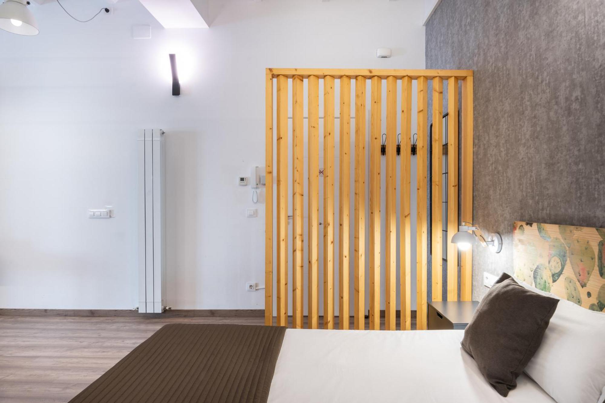 Beautiful Renovated Loft Minutes From The Beach Барселона Екстер'єр фото
