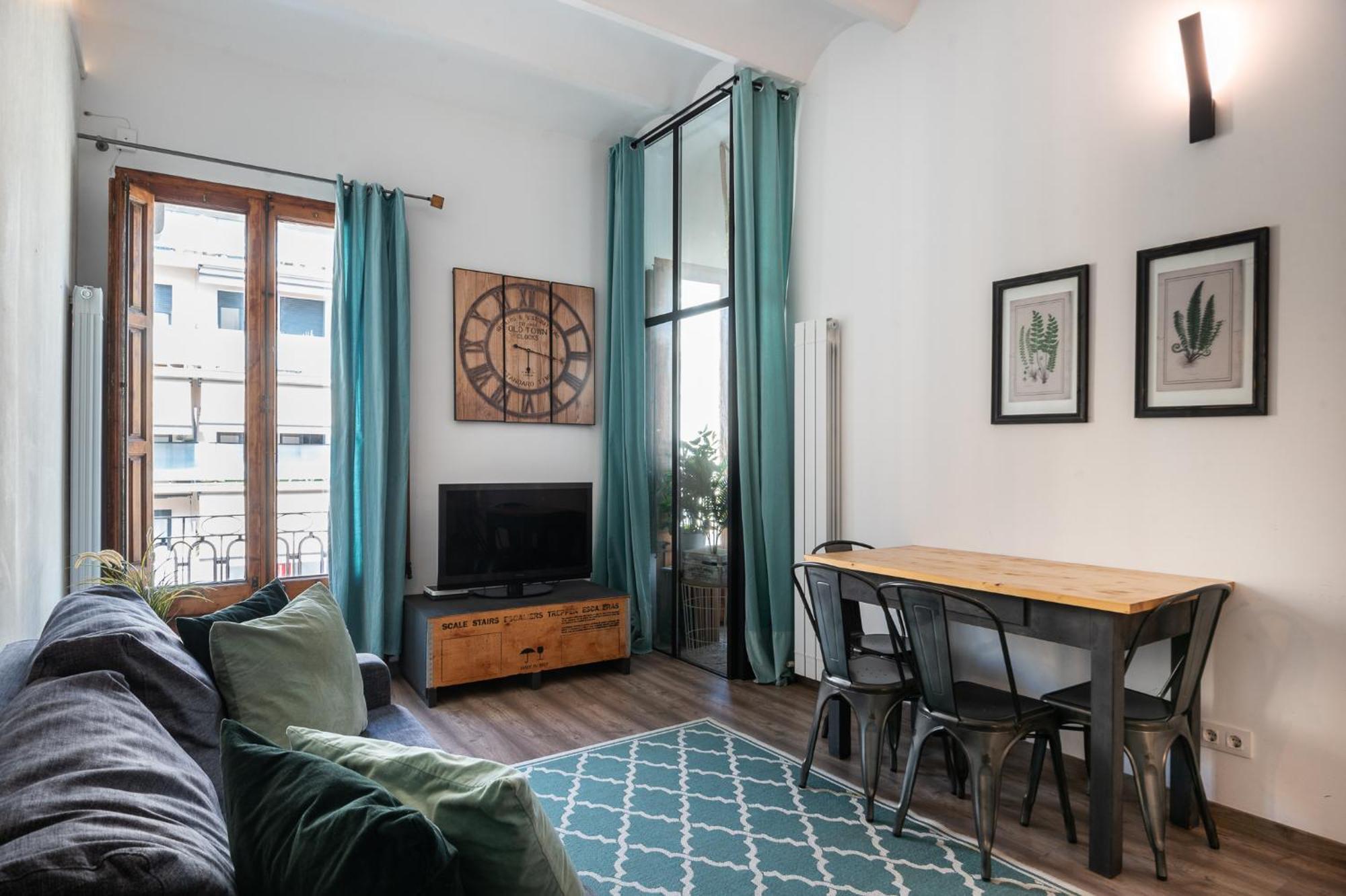 Beautiful Renovated Loft Minutes From The Beach Барселона Екстер'єр фото