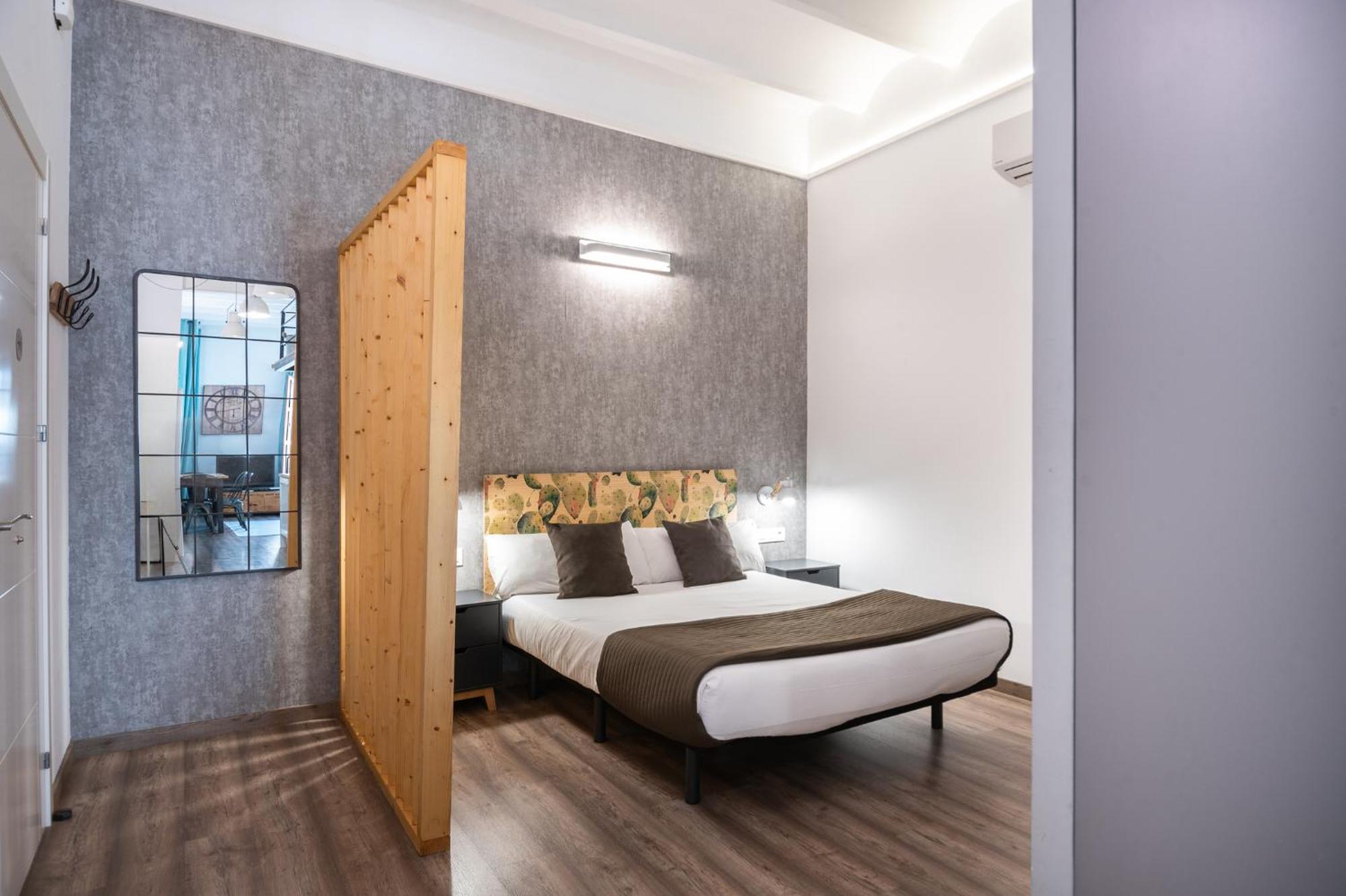 Beautiful Renovated Loft Minutes From The Beach Барселона Екстер'єр фото